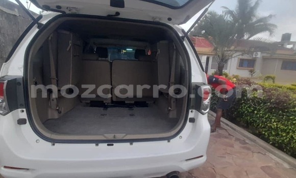 Buy Used Toyota Fortuner White Car in Beira in Sofala Buy Used Toyota Fortuner White Car in Beira in Sofala