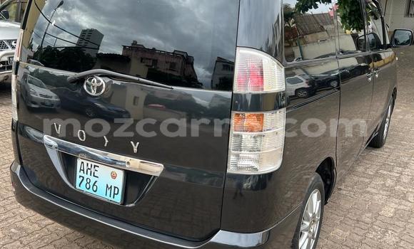 Comprar Usado Toyota Voxy Preto Carro em Maputo em Maputo Comprar Usado Toyota Voxy Preto Carro em Maputo em Maputo