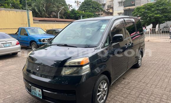 Comprar Usado Toyota Voxy Preto Carro em Maputo em Maputo Comprar Usado Toyota Voxy Preto Carro em Maputo em Maputo