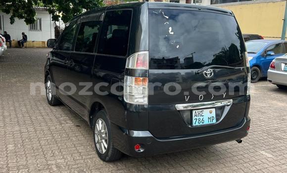 Comprar Usado Toyota Voxy Preto Carro em Maputo em Maputo Comprar Usado Toyota Voxy Preto Carro em Maputo em Maputo