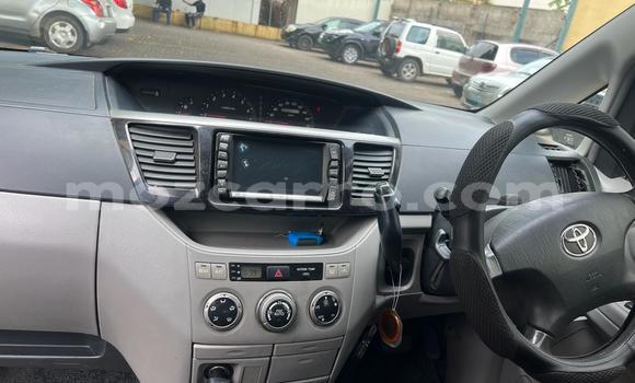 Comprar Usado Toyota Voxy Preto Carro em Maputo em Maputo Comprar Usado Toyota Voxy Preto Carro em Maputo em Maputo