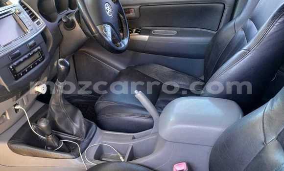 Buy Used Toyota Hilux White Car in Beira in Sofala Buy Used Toyota Hilux White Car in Beira in Sofala