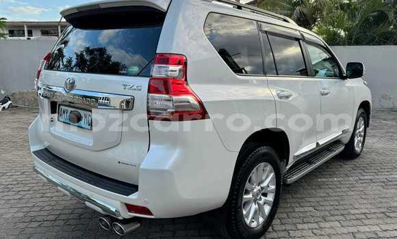 Buy Used Toyota Land Cruiser Prado White Car in Nice view in Maputo Buy Used Toyota Land Cruiser Prado White Car in Nice view in Maputo