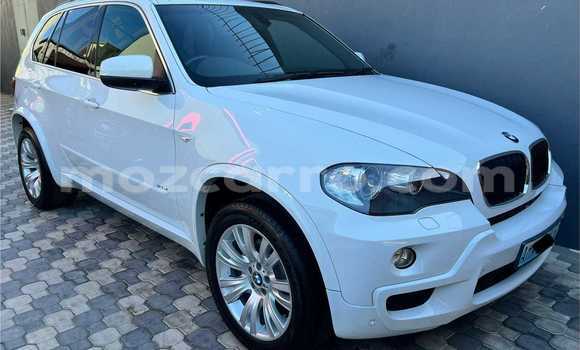 Comprar Usado BMW X5 Branco Carro em Beira em Sofala