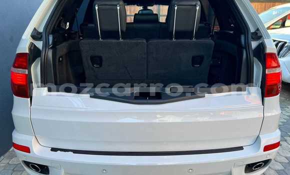 Comprar Usado BMW X5 Branco Carro em Beira em Sofala Comprar Usado BMW X5 Branco Carro em Beira em Sofala