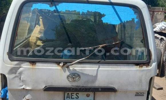 Nunua Ilio tumika Toyota Hiace Nyeupe Gari ndani ya Balama nchini Cabo Delgado Nunua Ilio tumika Toyota Hiace Nyeupe Gari ndani ya Balama nchini Cabo Delgado