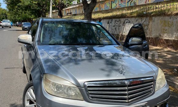 Nunua Mpya Mercedes-Benz C180 coupe Fedha Gari ndani ya Maputo nchini Maputo Nunua Mpya Mercedes-Benz C180 coupe Fedha Gari ndani ya Maputo nchini Maputo