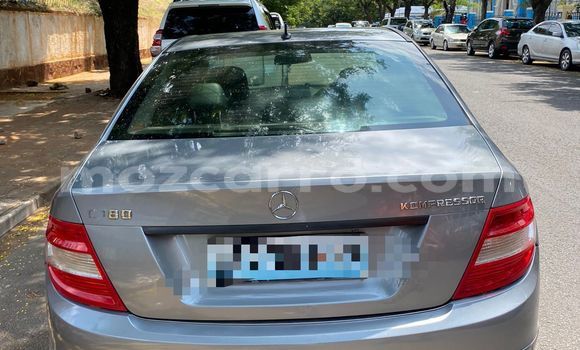 Nunua Mpya Mercedes-Benz C180 coupe Fedha Gari ndani ya Maputo nchini Maputo Nunua Mpya Mercedes-Benz C180 coupe Fedha Gari ndani ya Maputo nchini Maputo