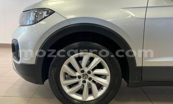 Comprar Usado Volkswagen T-Roc Prata Carro em Maputo em Maputo Comprar Usado Volkswagen T-Roc Prata Carro em Maputo em Maputo