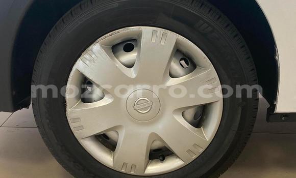 Comprar Usado Nissan NP 300 Branco Carro em Maputo em Maputo Comprar Usado Nissan NP 300 Branco Carro em Maputo em Maputo