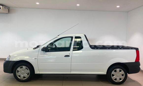 Comprar Usado Nissan NP 300 Branco Carro em Maputo em Maputo Comprar Usado Nissan NP 300 Branco Carro em Maputo em Maputo