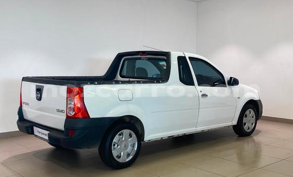 Comprar Usado Nissan NP 300 Branco Carro em Maputo em Maputo Comprar Usado Nissan NP 300 Branco Carro em Maputo em Maputo