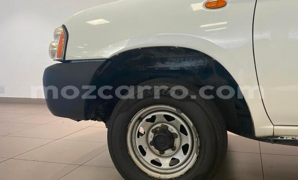 Tenga Tsaru Nissan NP 300 Chena Mota in Maputo in Maputo Tenga Tsaru Nissan NP 300 Chena Mota in Maputo in Maputo