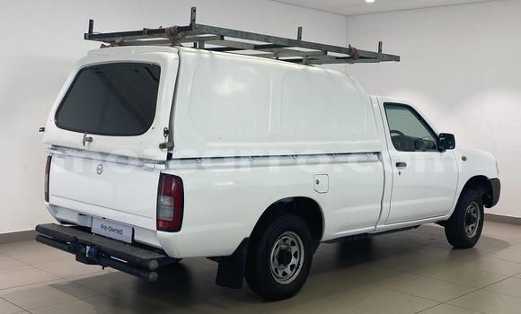 Tenga Tsaru Nissan NP 300 Chena Mota in Maputo in Maputo Tenga Tsaru Nissan NP 300 Chena Mota in Maputo in Maputo