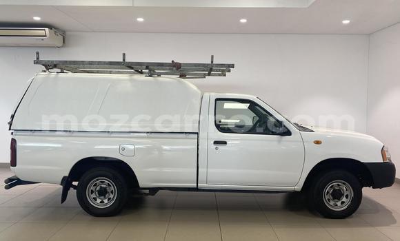 Tenga Tsaru Nissan NP 300 Chena Mota in Maputo in Maputo Tenga Tsaru Nissan NP 300 Chena Mota in Maputo in Maputo