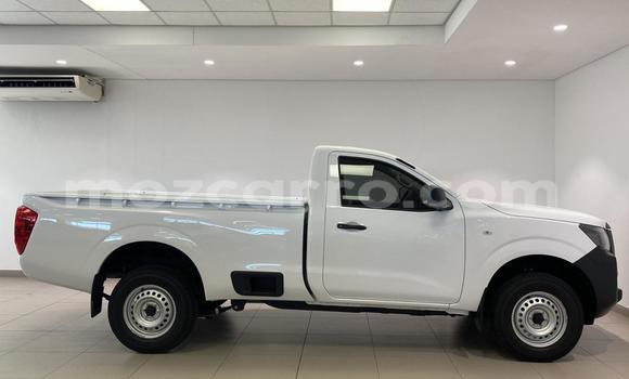 Comprar Usado Nissan Navara Branco Carro em Maputo em Maputo Comprar Usado Nissan Navara Branco Carro em Maputo em Maputo