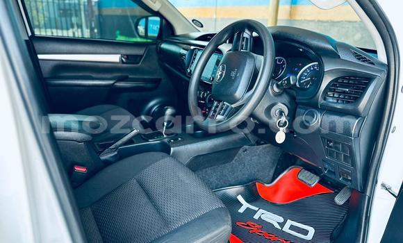 Comprar Novo Toyota Hilux Branco Carro em Maputo em Maputo Comprar Novo Toyota Hilux Branco Carro em Maputo em Maputo