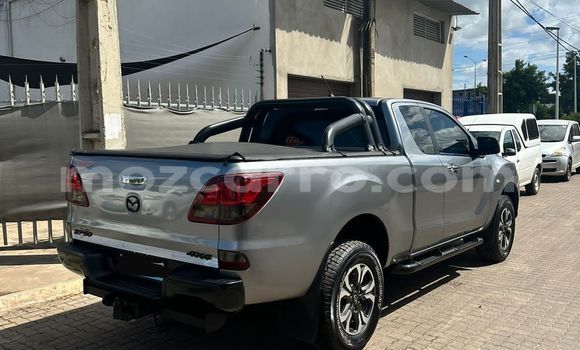 Comprar Usado Mazda BT-50 De outros Carro em Maputo em Maputo Comprar Usado Mazda BT-50 De outros Carro em Maputo em Maputo