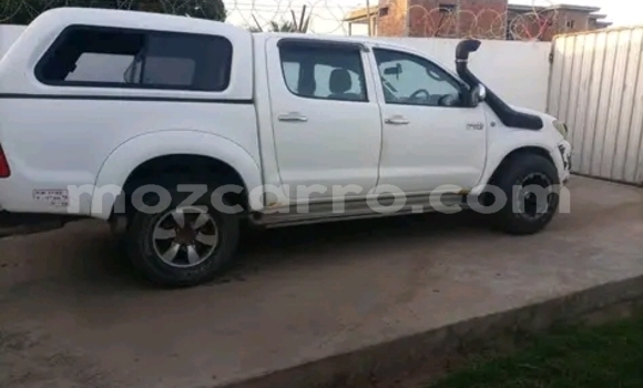 Comprar Usado Toyota Hilux Branco Carro em Maputo em Maputo Comprar Usado Toyota Hilux Branco Carro em Maputo em Maputo