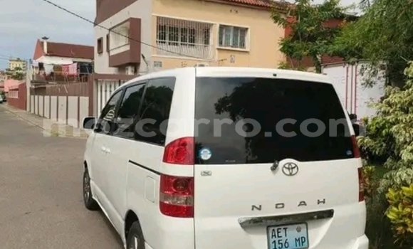 Buy Used Toyota Noah White Car in Maputo in Maputo Buy Used Toyota Noah White Car in Maputo in Maputo