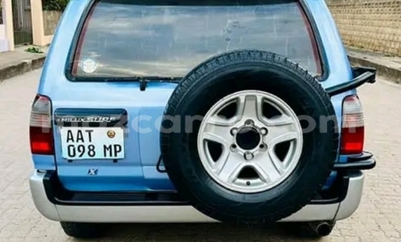 Nunua Ilio tumika Toyota Hilux Surf Bluu Gari ndani ya Maputo nchini Maputo Nunua Ilio tumika Toyota Hilux Surf Bluu Gari ndani ya Maputo nchini Maputo