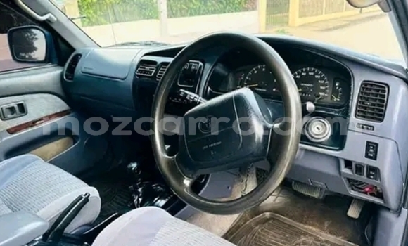 Nunua Ilio tumika Toyota Hilux Surf Bluu Gari ndani ya Maputo nchini Maputo Nunua Ilio tumika Toyota Hilux Surf Bluu Gari ndani ya Maputo nchini Maputo