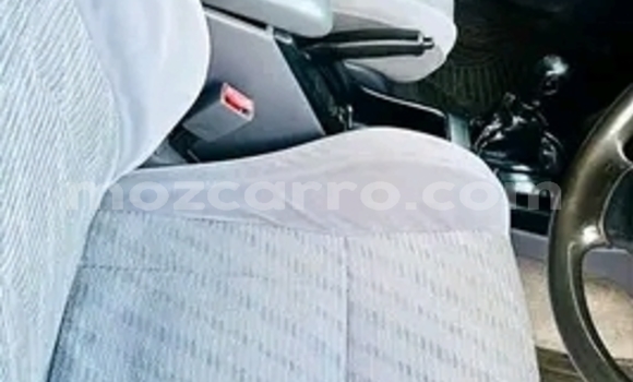 Nunua Ilio tumika Toyota Hilux Surf Bluu Gari ndani ya Maputo nchini Maputo Nunua Ilio tumika Toyota Hilux Surf Bluu Gari ndani ya Maputo nchini Maputo