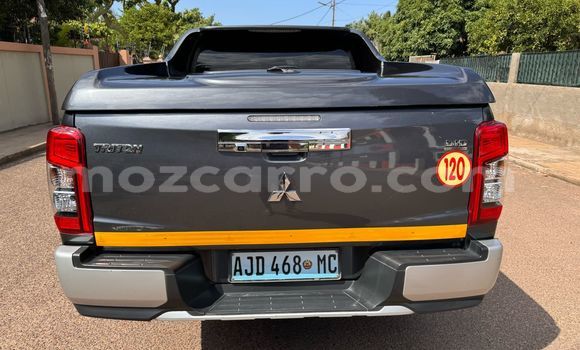 Comprar Novo Mitsubishi Triton Prata Carro em Maputo em Maputo Comprar Novo Mitsubishi Triton Prata Carro em Maputo em Maputo