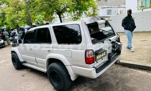 Tenga Tsaru Toyota Hilux Surf Zvimwe Mota in Maputo in Maputo Tenga Tsaru Toyota Hilux Surf Zvimwe Mota in Maputo in Maputo