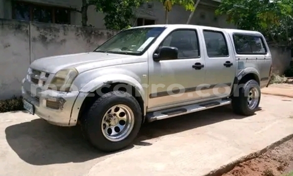 Nunua Ilio tumika Isuzu KB Nyingine Gari ndani ya Maputo nchini Maputo