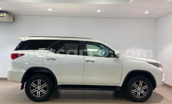 Comprar Usado Toyota Fortuner Branco Carro em Maputo em Maputo Comprar Usado Toyota Fortuner Branco Carro em Maputo em Maputo