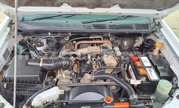 Comprar Usado Isuzu KB Branco Carro em Maputo em Maputo Comprar Usado Isuzu KB Branco Carro em Maputo em Maputo