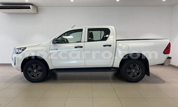 Buy Used Toyota Hilux White Car in Maputo in Maputo Buy Used Toyota Hilux White Car in Maputo in Maputo
