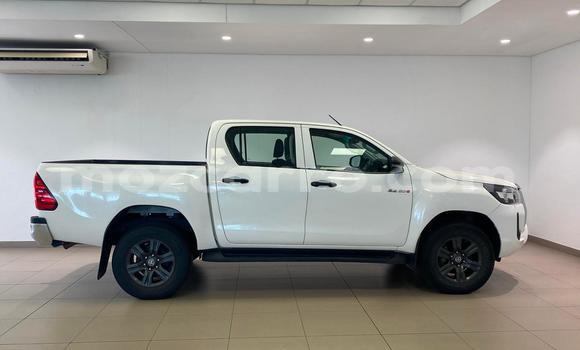 Buy Used Toyota Hilux White Car in Maputo in Maputo Buy Used Toyota Hilux White Car in Maputo in Maputo
