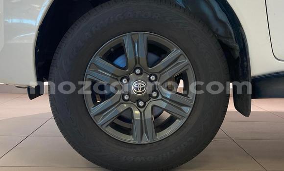 Buy Used Toyota Hilux White Car in Maputo in Maputo Buy Used Toyota Hilux White Car in Maputo in Maputo