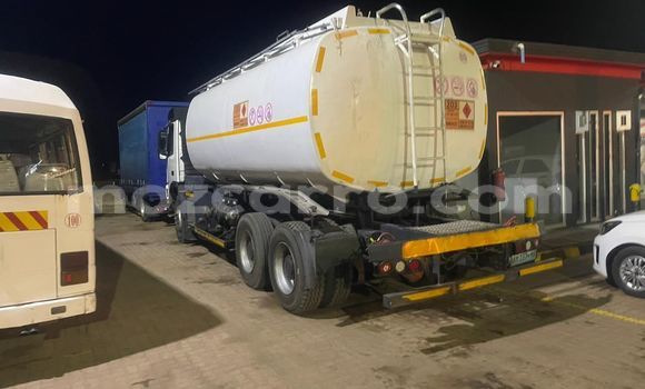 Comprar Novo Volvo F4 Branco Caminhão em Maputo em Maputo Comprar Novo Volvo F4 Branco Caminhão em Maputo em Maputo