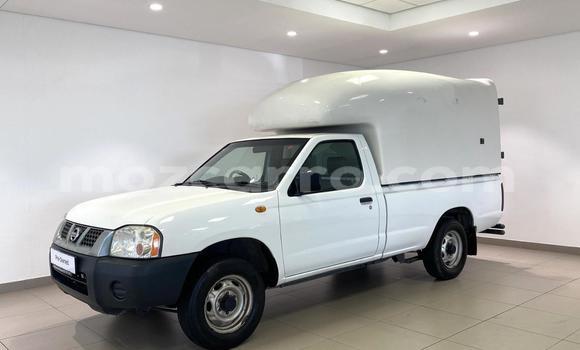 Comprar Usado Nissan NP 300 Branco Carro em Maputo em Maputo Comprar Usado Nissan NP 300 Branco Carro em Maputo em Maputo