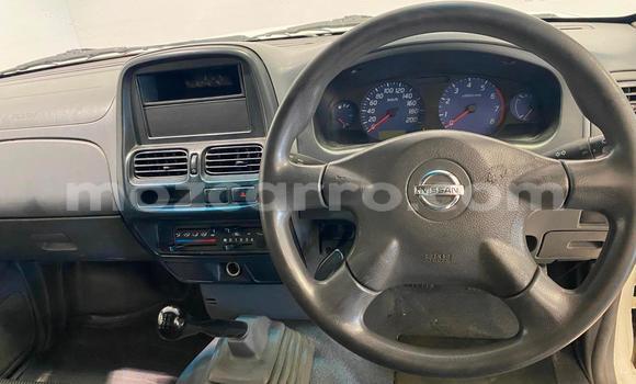Tenga Tsaru Nissan NP 300 Chena Mota in Maputo in Maputo Tenga Tsaru Nissan NP 300 Chena Mota in Maputo in Maputo