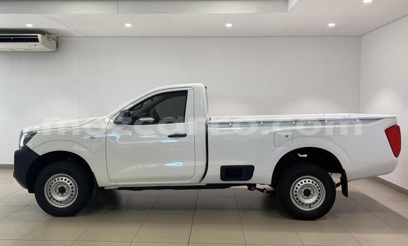 Buy Used Nissan Navara White Car in Maputo in Maputo Buy Used Nissan Navara White Car in Maputo in Maputo