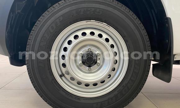 Buy Used Nissan Navara White Car in Maputo in Maputo Buy Used Nissan Navara White Car in Maputo in Maputo