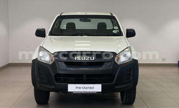 Nunua Ilio tumika Isuzu D-MAX Nyeupe Gari ndani ya Maputo nchini Maputo Nunua Ilio tumika Isuzu D-MAX Nyeupe Gari ndani ya Maputo nchini Maputo