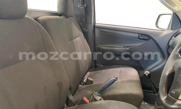 Nunua Ilio tumika Isuzu D-MAX Nyeupe Gari ndani ya Maputo nchini Maputo Nunua Ilio tumika Isuzu D-MAX Nyeupe Gari ndani ya Maputo nchini Maputo