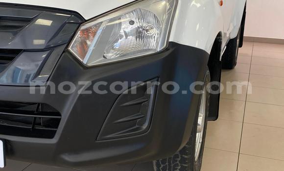 Nunua Ilio tumika Isuzu D-MAX Nyeupe Gari ndani ya Maputo nchini Maputo Nunua Ilio tumika Isuzu D-MAX Nyeupe Gari ndani ya Maputo nchini Maputo