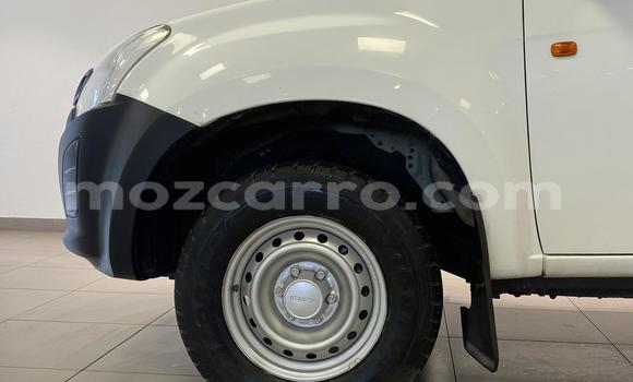 Nunua Ilio tumika Isuzu D-MAX Nyeupe Gari ndani ya Maputo nchini Maputo Nunua Ilio tumika Isuzu D-MAX Nyeupe Gari ndani ya Maputo nchini Maputo