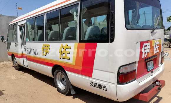 Comprar Usado Toyota Coaster Branco Carro em Maputo em Maputo Comprar Usado Toyota Coaster Branco Carro em Maputo em Maputo