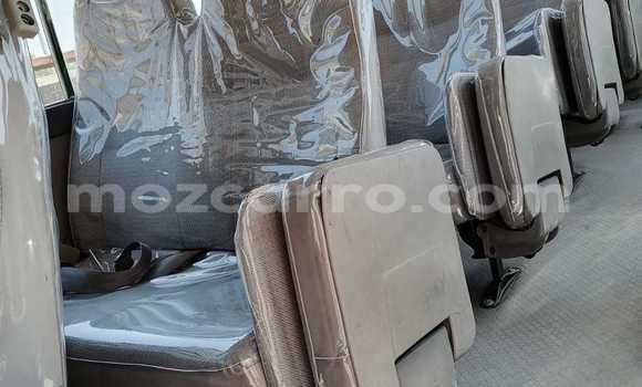 Comprar Usado Toyota Coaster Branco Carro em Maputo em Maputo Comprar Usado Toyota Coaster Branco Carro em Maputo em Maputo