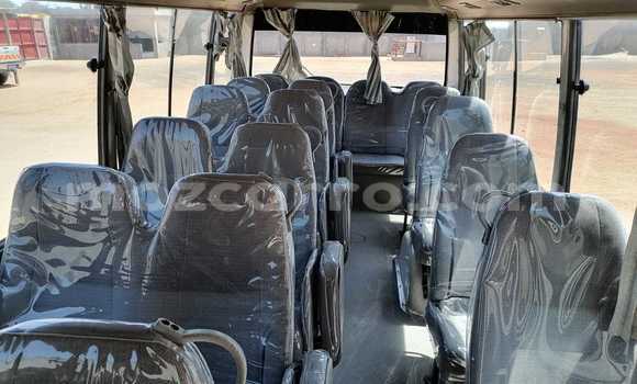 Comprar Usado Toyota Coaster Branco Carro em Maputo em Maputo Comprar Usado Toyota Coaster Branco Carro em Maputo em Maputo