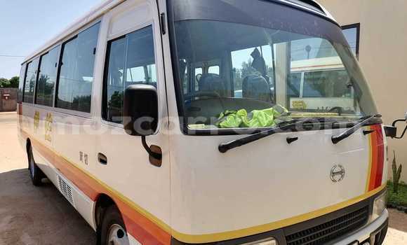 Comprar Usado Toyota Coaster Branco Carro em Maputo em Maputo Comprar Usado Toyota Coaster Branco Carro em Maputo em Maputo