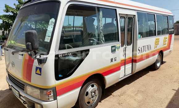 Comprar Usado Toyota Coaster Branco Carro em Maputo em Maputo Comprar Usado Toyota Coaster Branco Carro em Maputo em Maputo