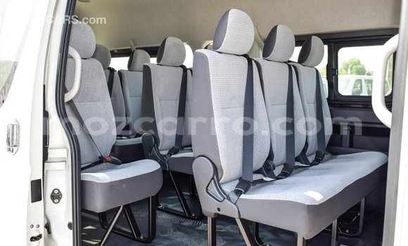 Comprar Importar Toyota Hiace Branco Carro em Import - Dubai em Cabo Delgado Comprar Importar Toyota Hiace Branco Carro em Import - Dubai em Cabo Delgado